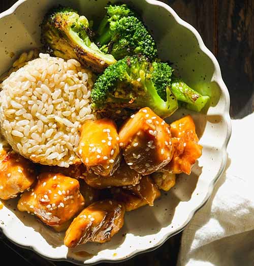 Honey Sesame Chicken with Crispy Broccoli