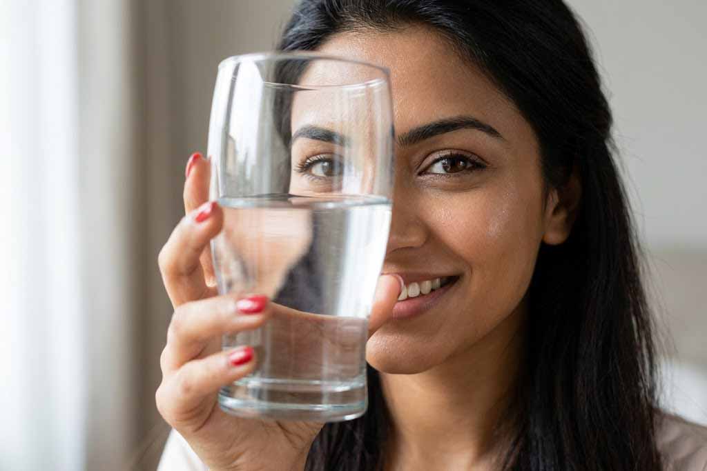 How Much Water Should You Drink for Clear Skin 1