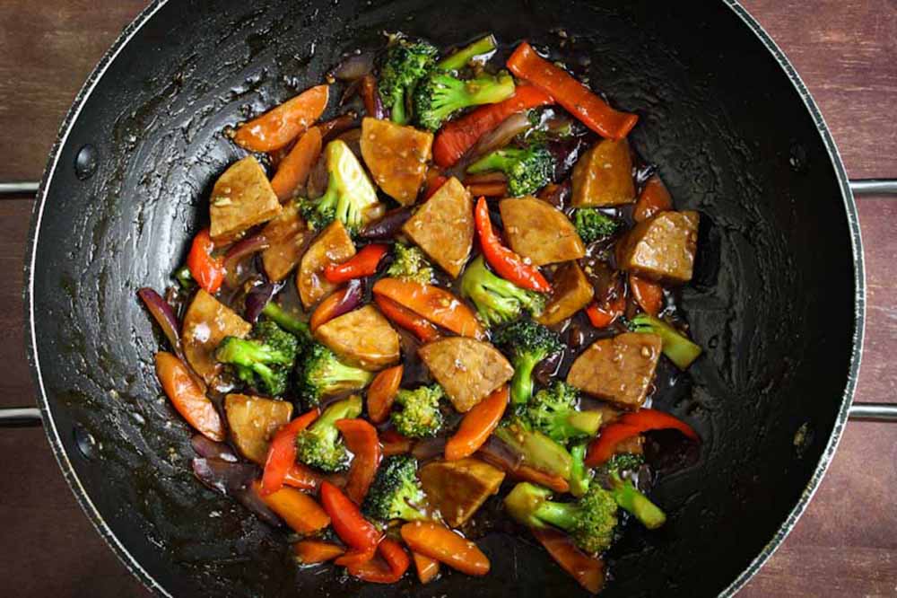 Teriyaki Tempeh Stir Fry